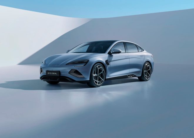 Creíamos que BYD era imparable con sus coches eléctricos: acaba de tener su primer tropiezo y sus beneficios se han desplomado un 30%